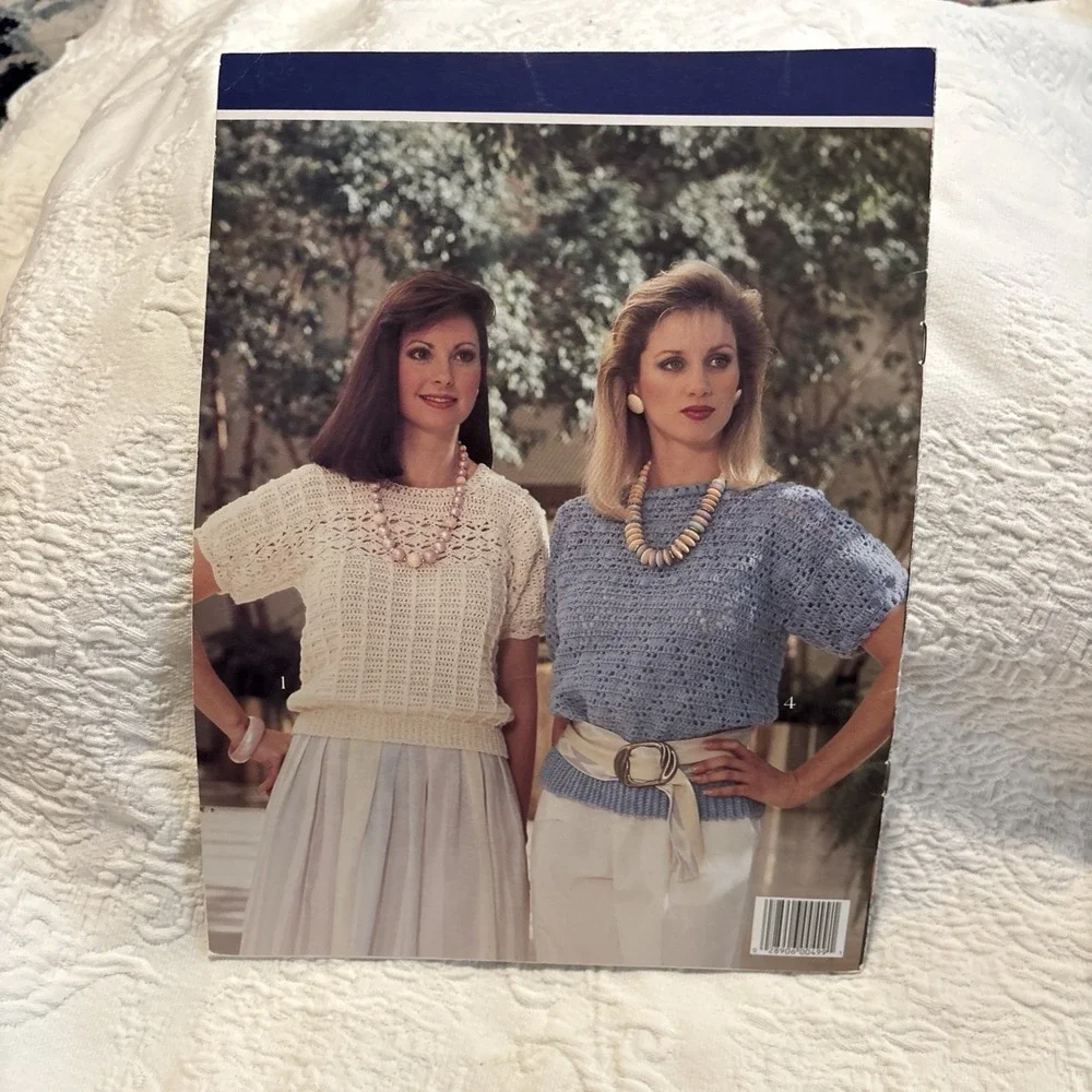 SHORT SLEEVE SWEATERS TO CROCHET Leisure Arts Pattern leaflet 499 Anna Leese